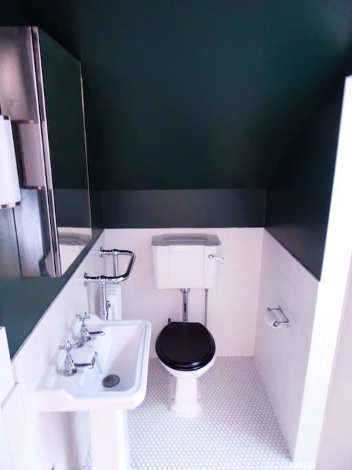 Stylish And Colourful Flat Minutes From The Beach Margate Exterior foto